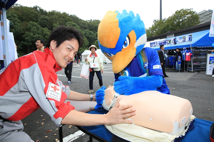 日本赤十字社東京都支部様が福島ユナイテッドｆｃ戦で赤十字活動ｐｒイベントが行われます Fc町田ゼルビア オフィシャルサイト