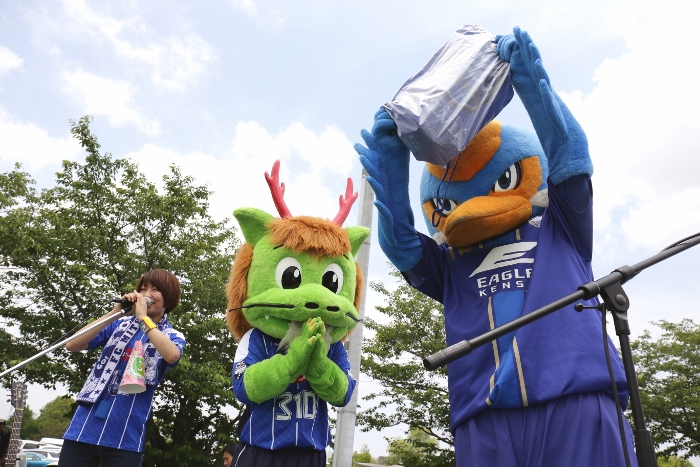 160612E_0145 (700x467)