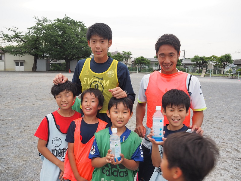 大田選手・渡辺選手が『ゼルビア出前ふれあいサッカー』を行い