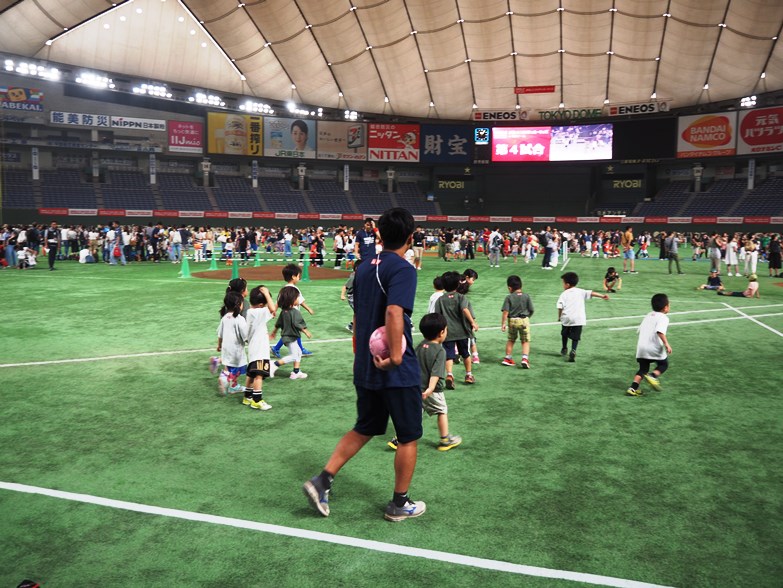 ゼルビーが Jfaユニクロサッカーキッズin東京ドーム に参加しました Fc町田ゼルビア オフィシャルサイト