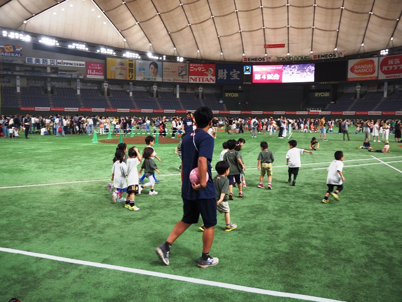 ゼルビーが Jfaユニクロサッカーキッズin東京ドーム に参加しました Fc町田ゼルビア オフィシャルサイト ゼルビーが Jfaユニクロサッカーキッズin東京ドーム に参加しました Fc町田ゼルビア オフィシャルサイト