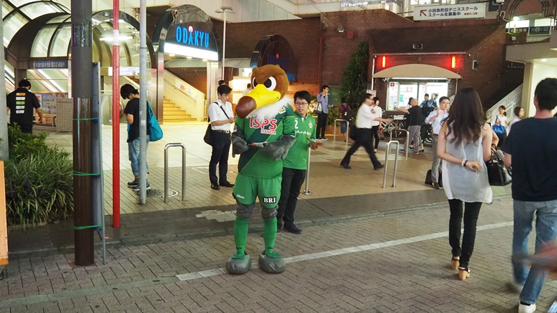 町田駅にてゼルビア ヴェルディ両サポーターの皆様による試合告知活動を実施 Fc町田ゼルビア オフィシャルサイト 町田駅にてゼルビア ヴェルディ両サポーターの皆様による試合告知活動を実施 Fc町田ゼルビア オフィシャルサイト