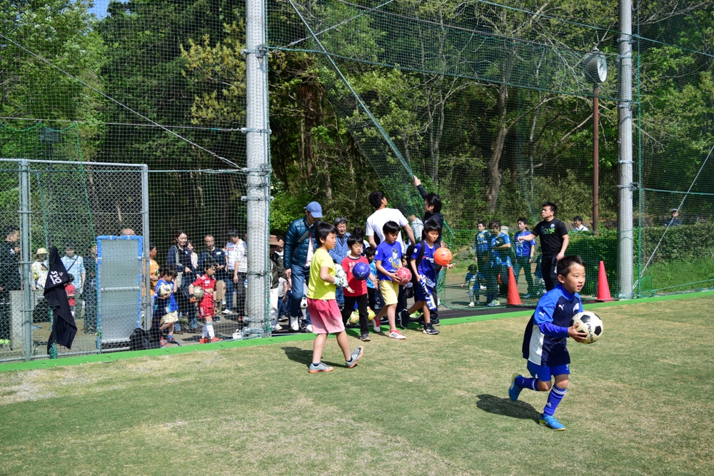 李選手 渡辺選手が上の原グラウンド無料開放イベントに参加しました Fc町田ゼルビア オフィシャルサイト