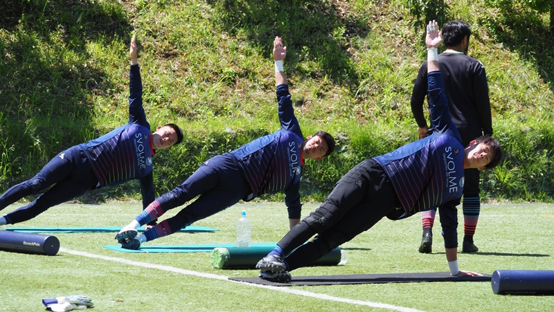フォトレポート＆動画コメント：上位へ浮上するために勝利を！横浜ＦＣ戦に向けて始動!!