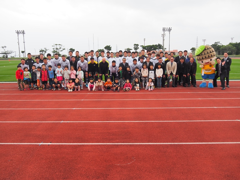 沖縄･金武町キャンプ定期フォトレポート：沖縄キャンプがスタートしました！