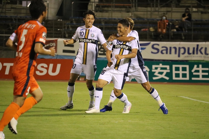 フォトギャラリー：明治安田生命Ｊ２リーグ第16節vs愛媛ＦＣ