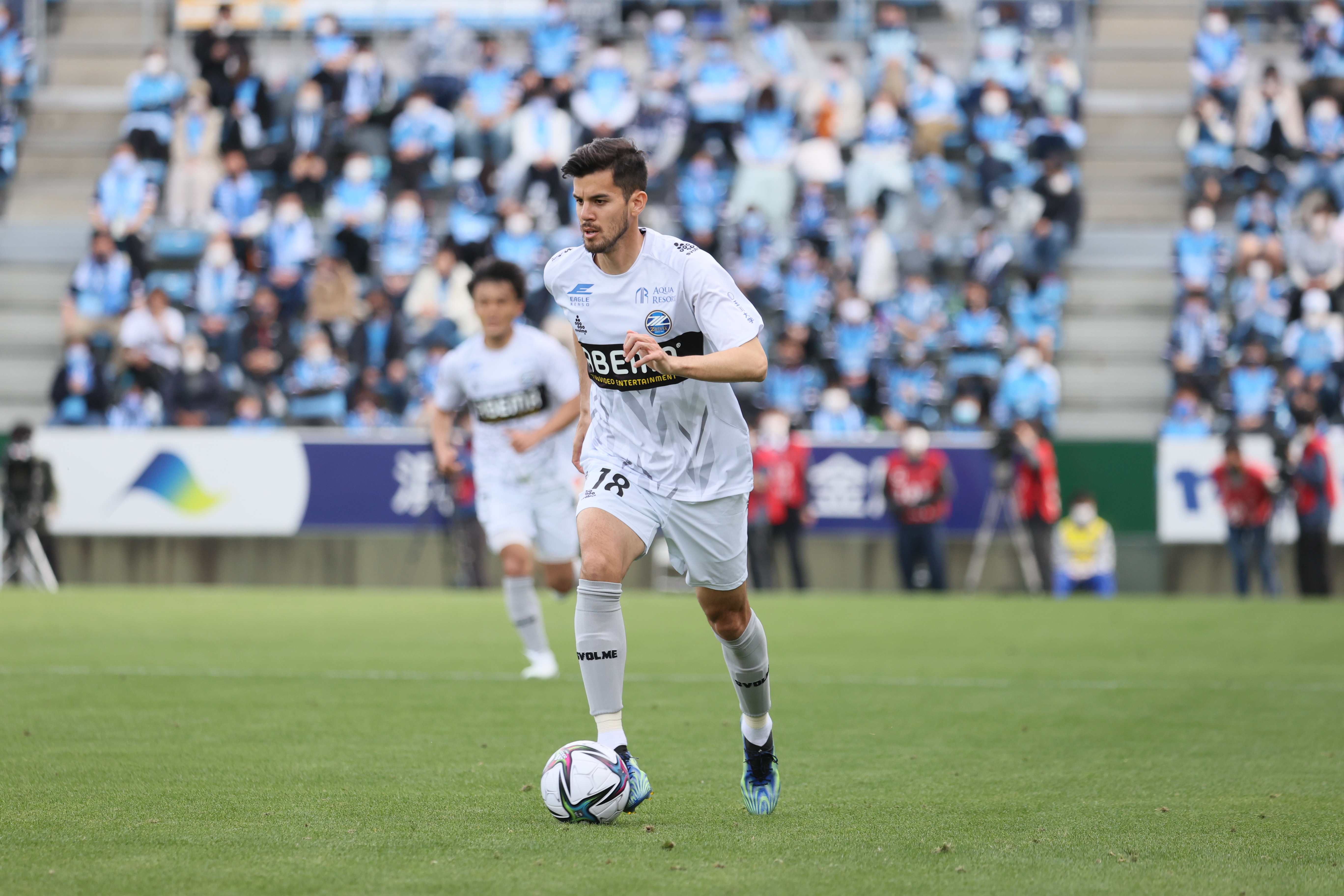 長谷川アーリアジャス―ル選手 インタビュー記事掲載(ウェブサイト)のお知らせ