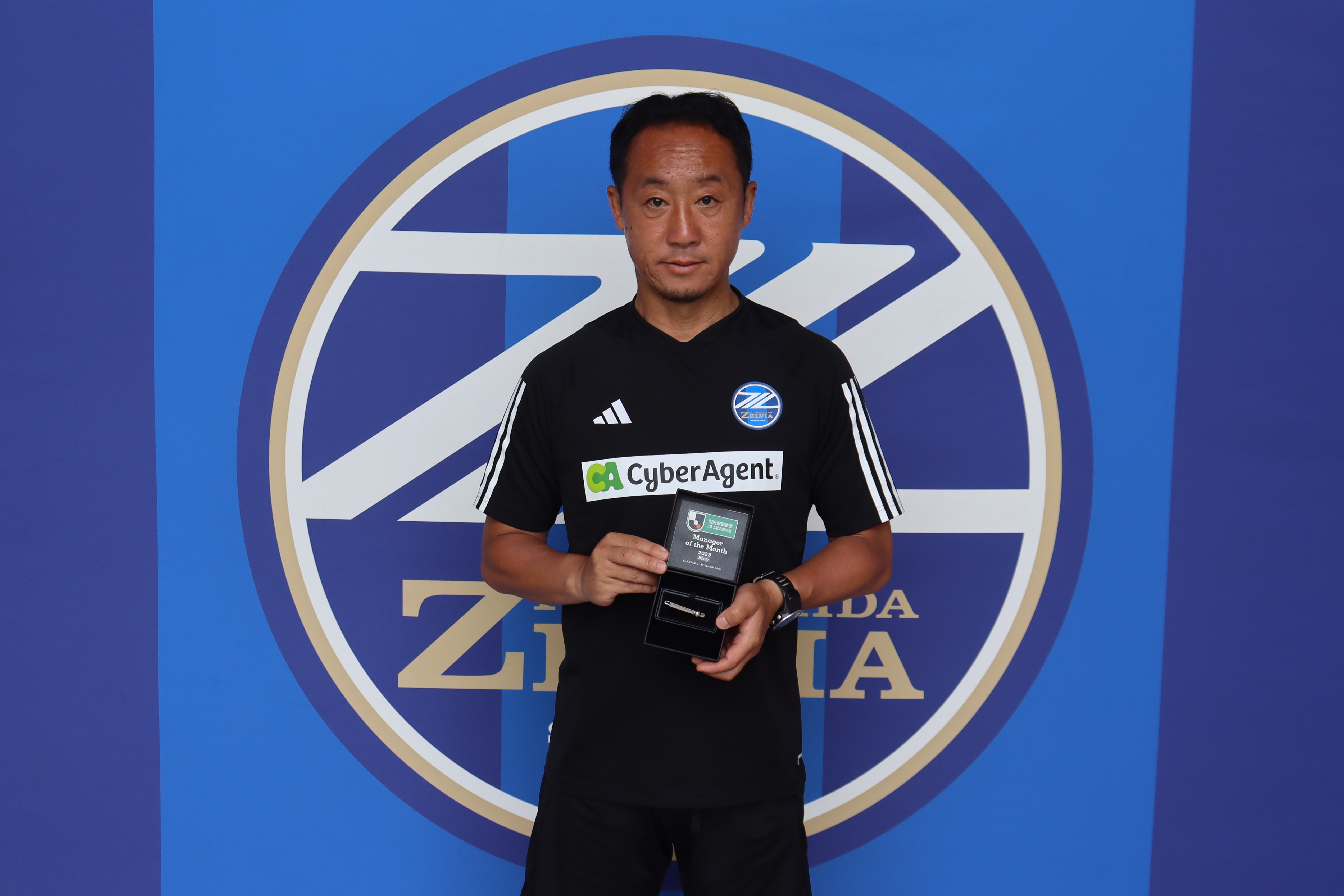 黒田剛監督「2023明治安田生命Ｊリーグ 月間優秀監督賞」5月度（Ｊ２）受賞のお知らせ