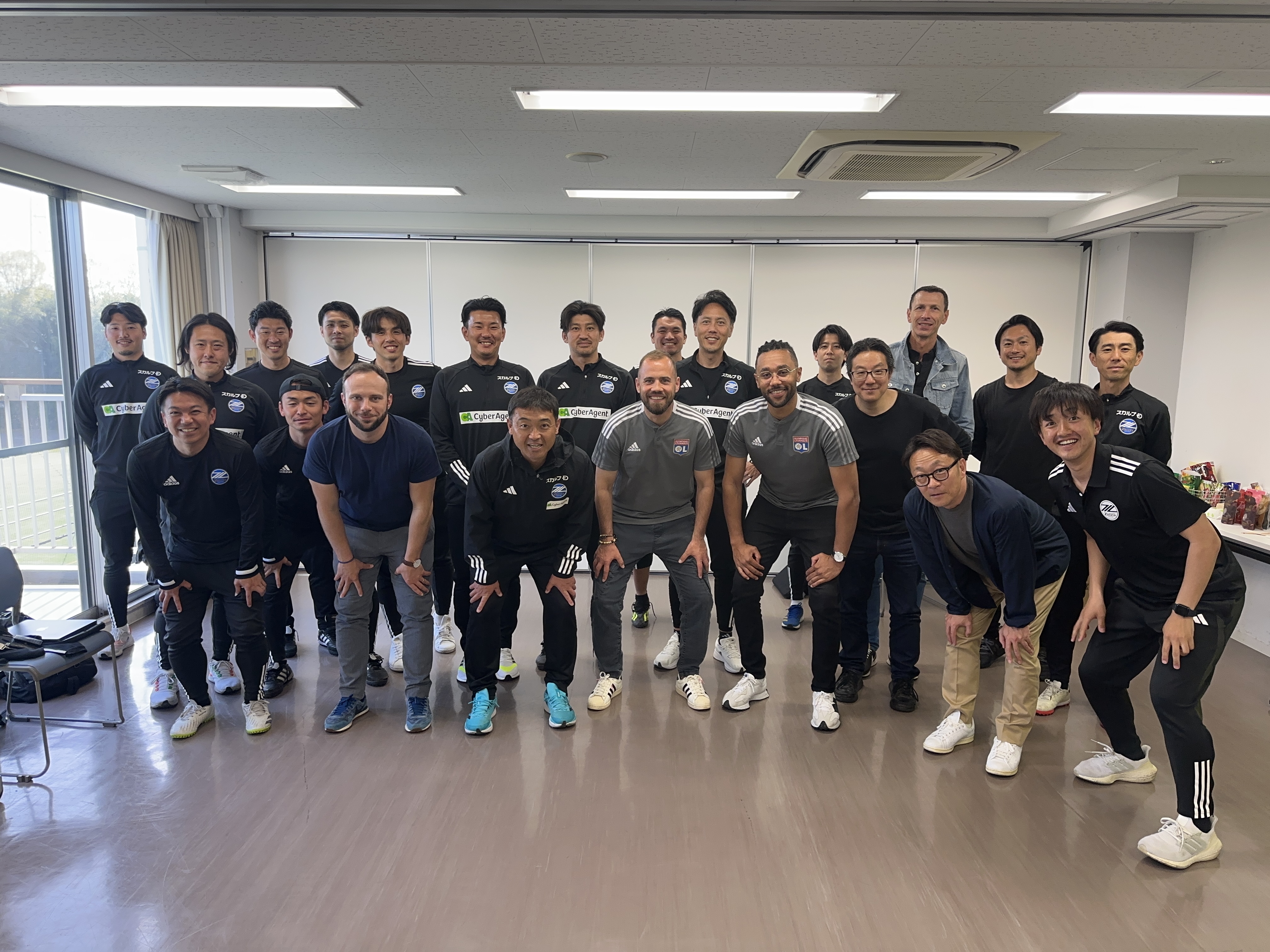 【MACHIDiary〈想い〉】第63回「明確なビジョンやサッカーに対する価値観が我々と似ている」ジョアキムさん・ジュリアンさん(オリンピック・リヨン)×田口さん(海外事業担当)
