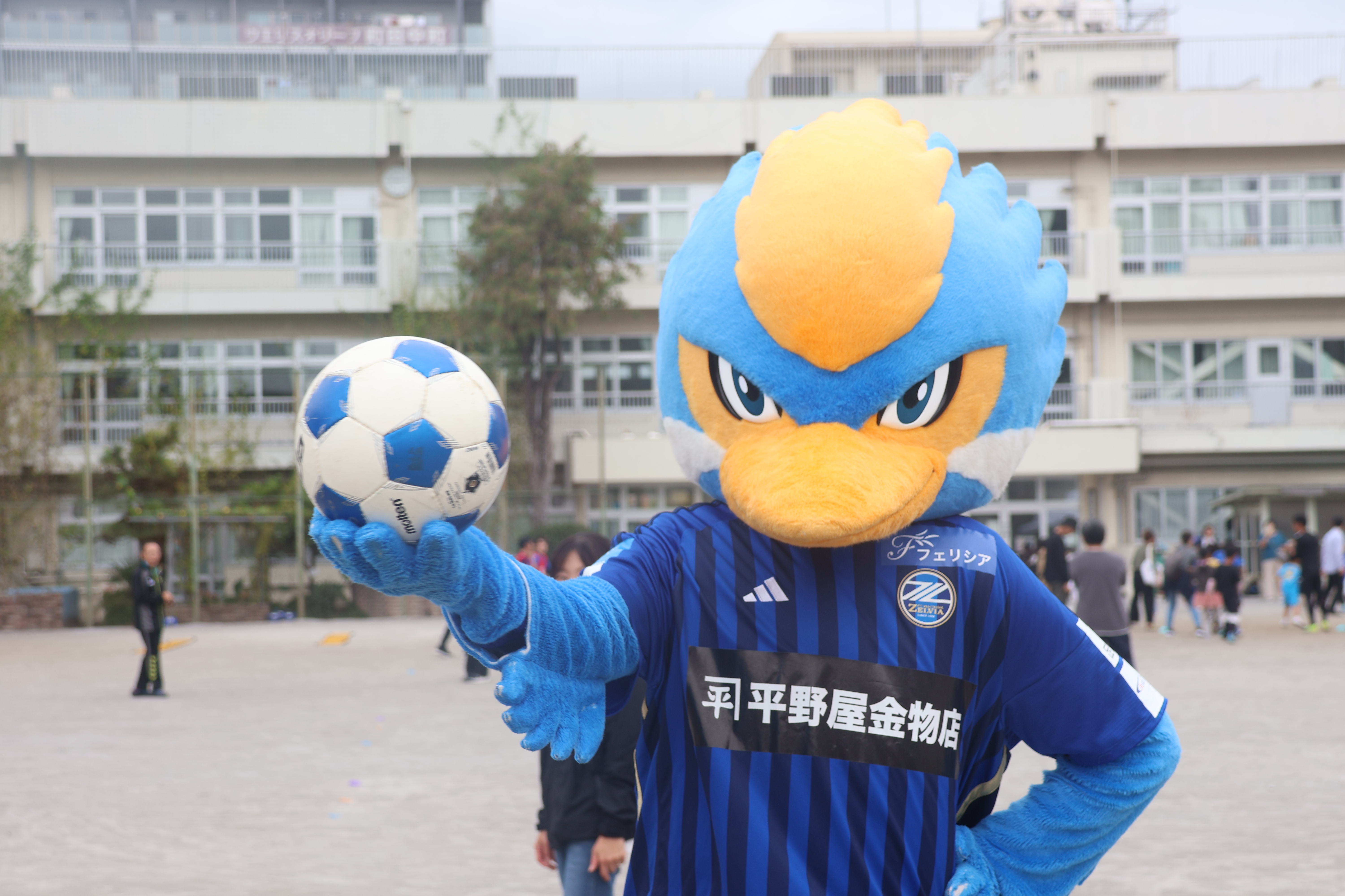 【活動報告】ゼルビーとＦＣ町田ゼルビアフットボールスクールコーチが2024年度「体力向上パワーアップDAY」に参加！