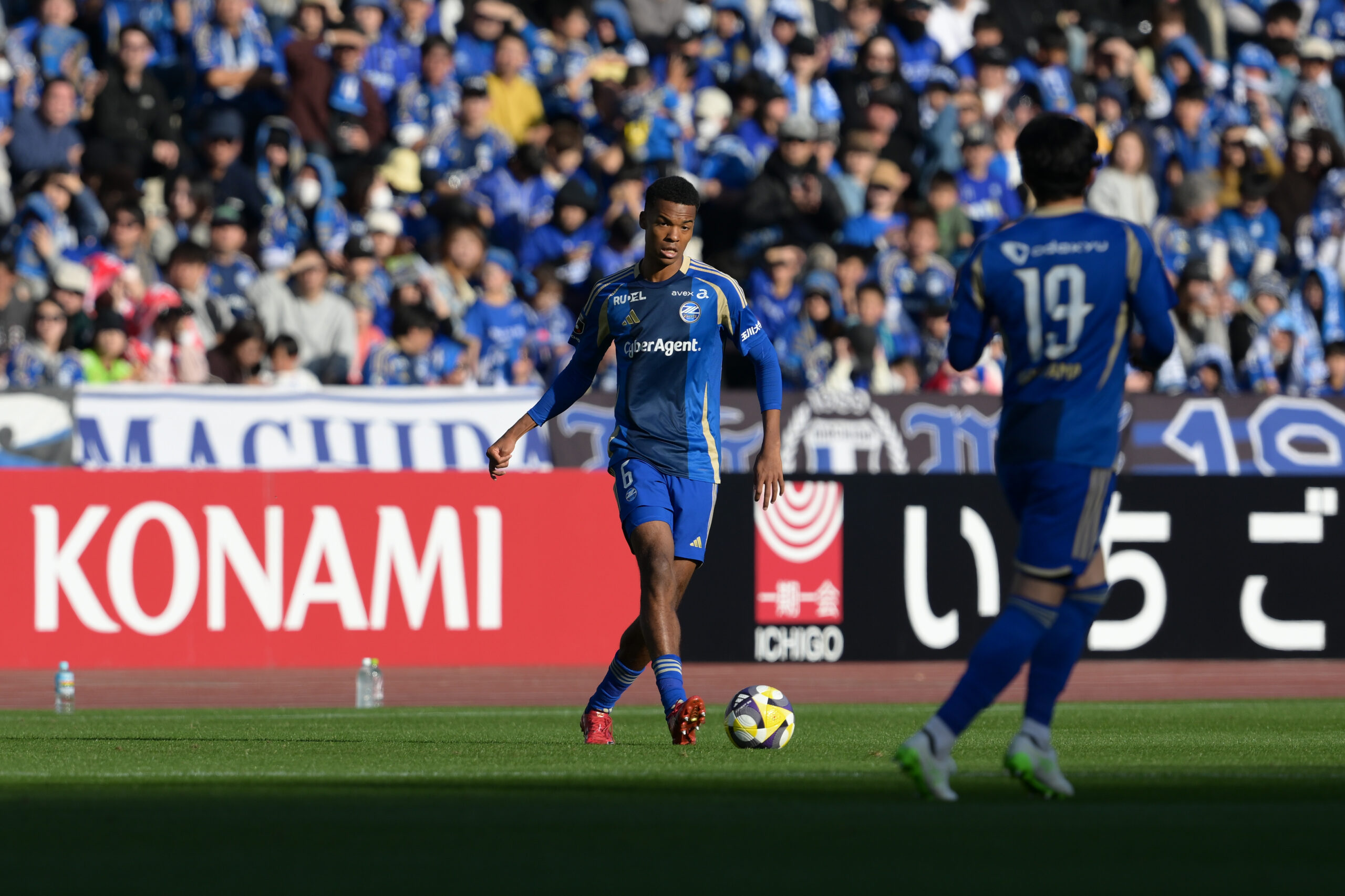 望月ヘンリー海輝選手「サカママ」掲載のお知らせ